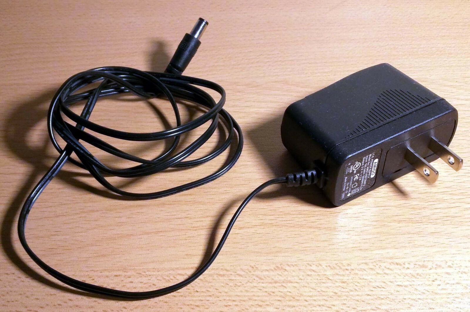 NEW AMIGO AMS1-0501200FU AC Adapter Power Supply 5Volts 1.2A Charger Transformer NEW AMIGO AMS1-0501200FU AC Adapter Power Supply 5Volts 1.2A Charger Transformer